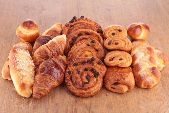 Variété de viennoiseries artisanales